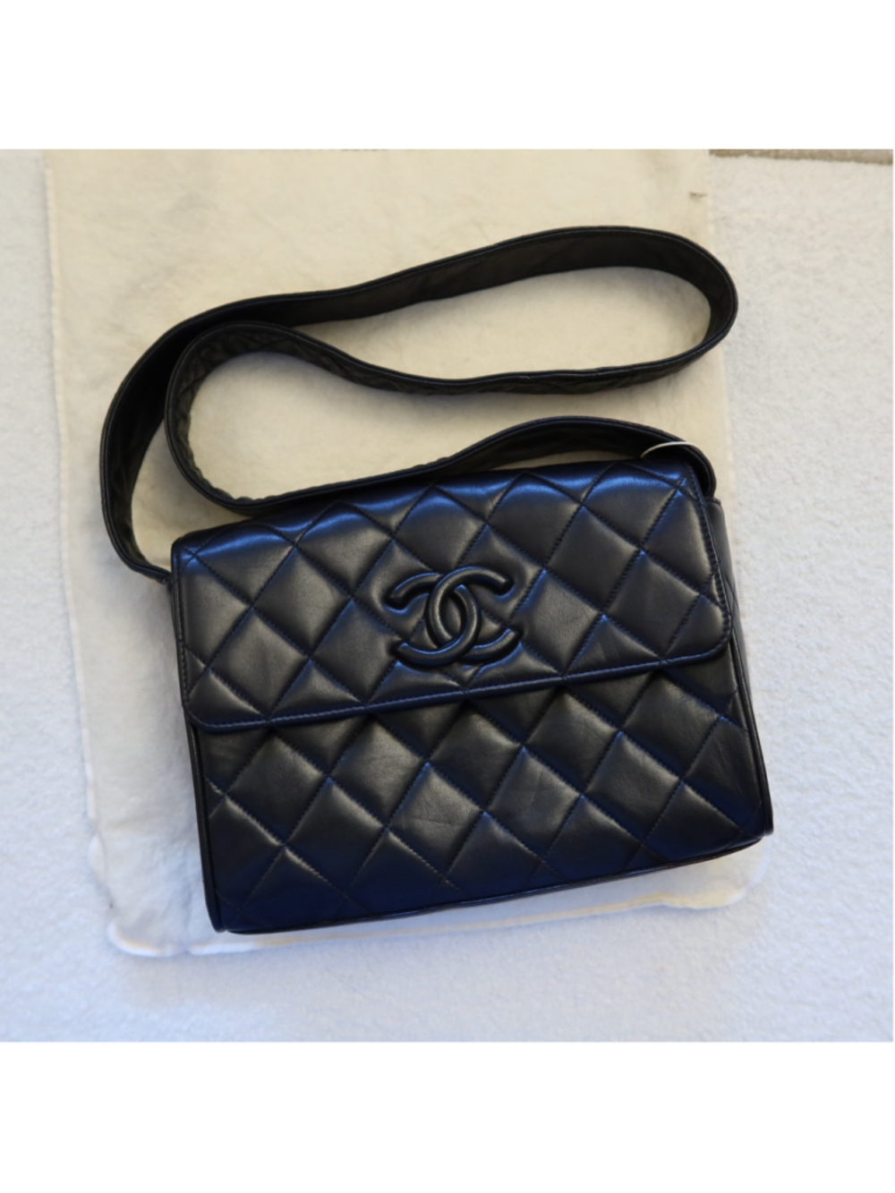 Chanel 1994 Lambskin Quilted Black Shoulder Crossbody Bag EXCELLENT